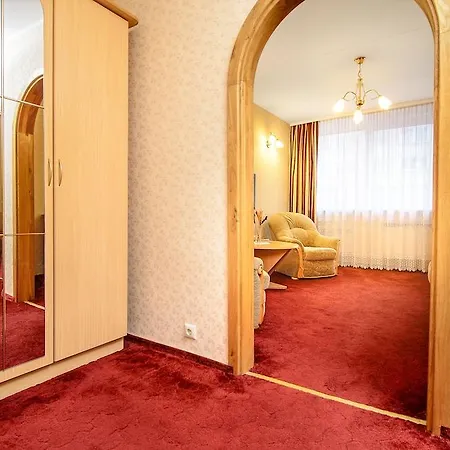 Отель Zemaites 3*