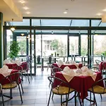 Hotel Zemaites 3*
